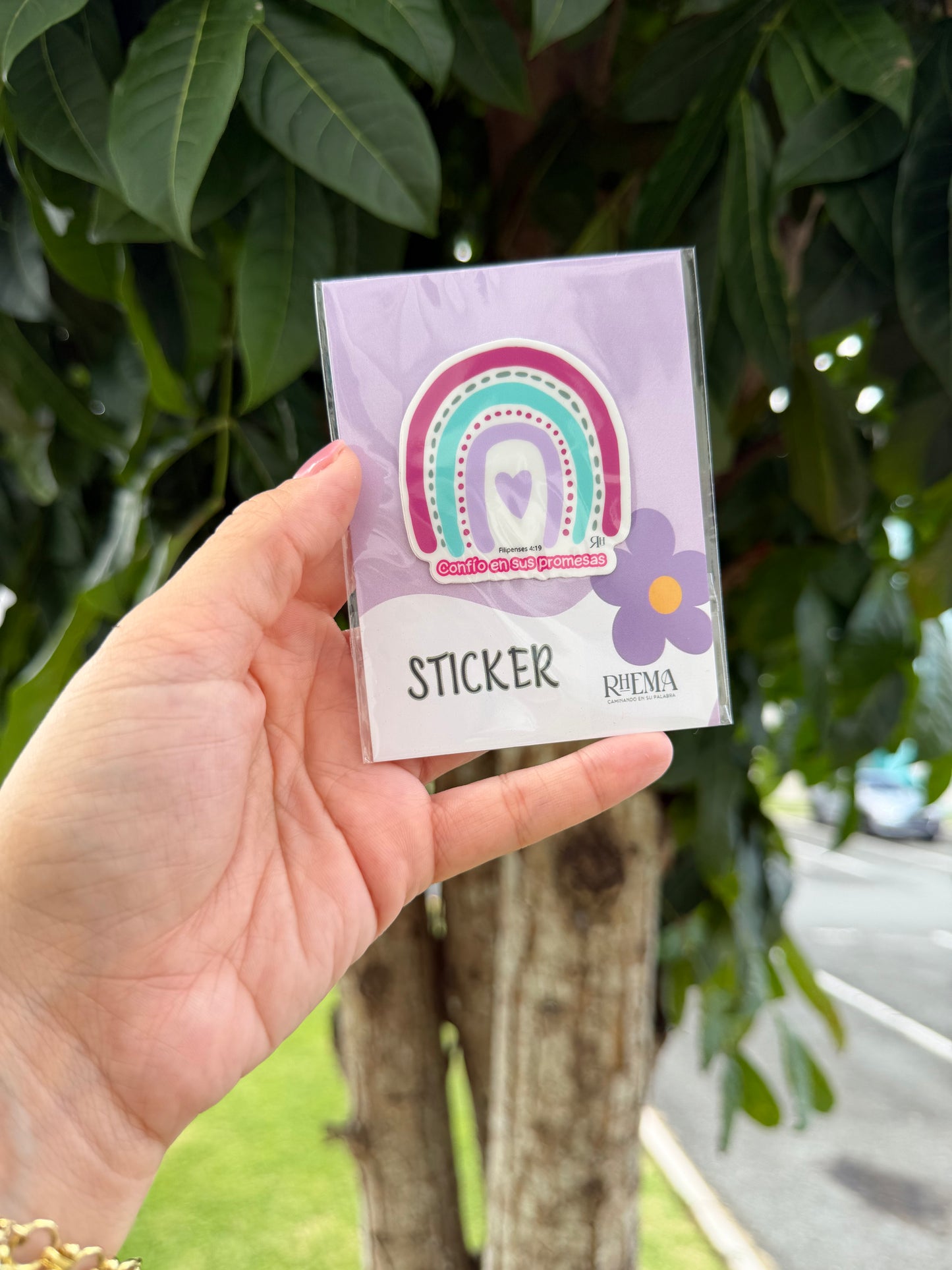 Sticker “confío en sus promesas”